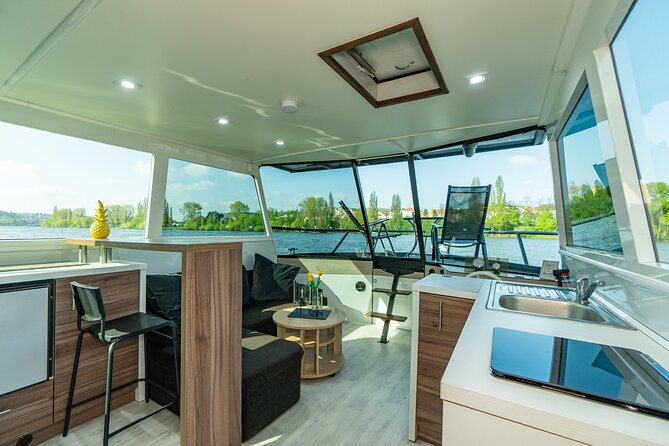 VIP Prague YachtBoat ONE Experience: All-You-Can-Drink - From Náplavka to the Dancing House