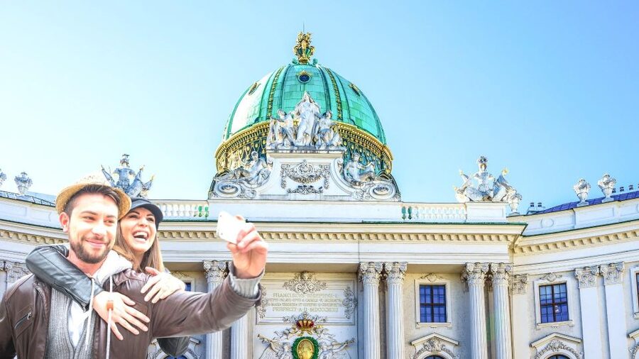 Vltava River Cruise and Private Tour of Prague' Old Town - The Vltava cruise and Prague’s best river views