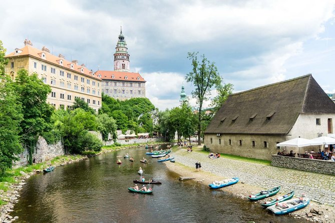 Vltava River Rafting - Visiting Prague, Cesky Krumlov - Day 2: Vyšší Brod starts the paddling