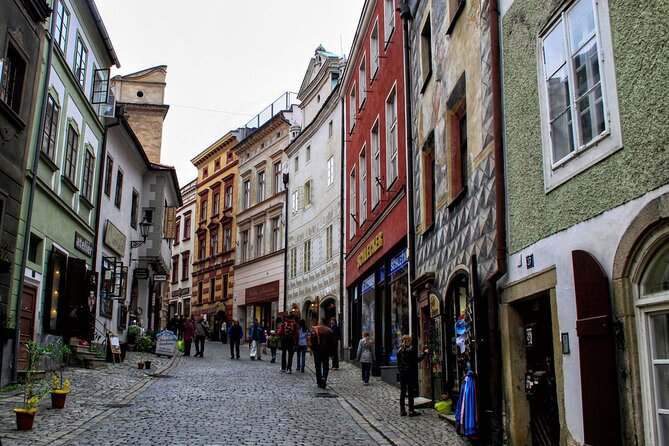 Walking private guided tour in Cesky Krumlov with local certified guide - What is included, and what you pay extra for