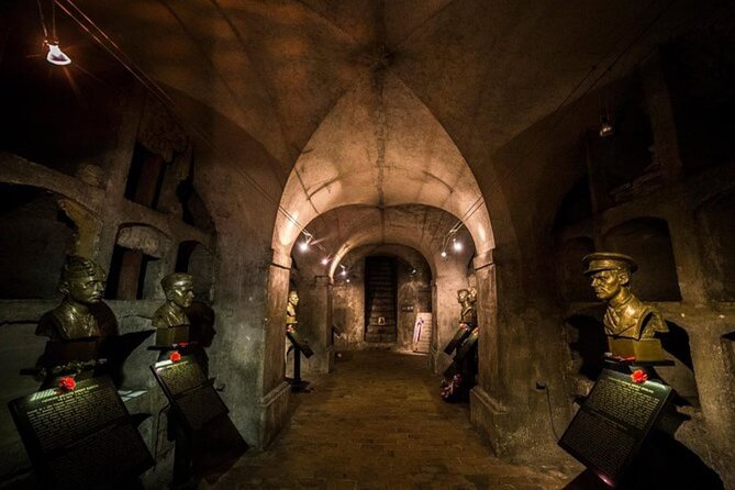 Walking Tour in New Town with Operation Anthropoid (WWII) - Key points to know before you book