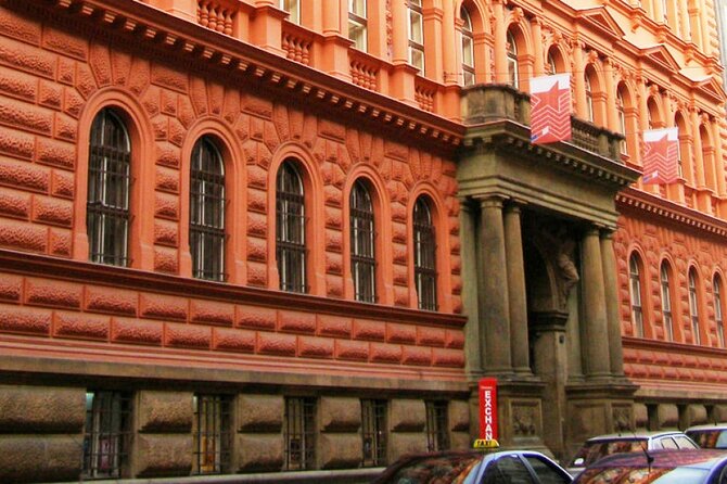 Wars and Totality History tour in Prague - Walking through New Town’s 20th-century turning points