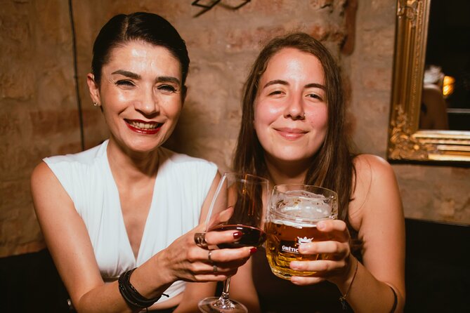 Wednesday Night Live Music and Cocktails Ticket in Kontakt Bar - Who Will Enjoy This Experience Most