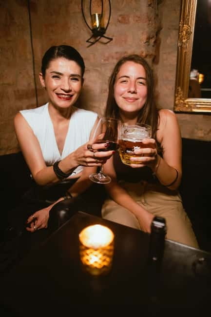 Wednesday Night Live Music with Cocktails - Who should book this Wednesday night experience?