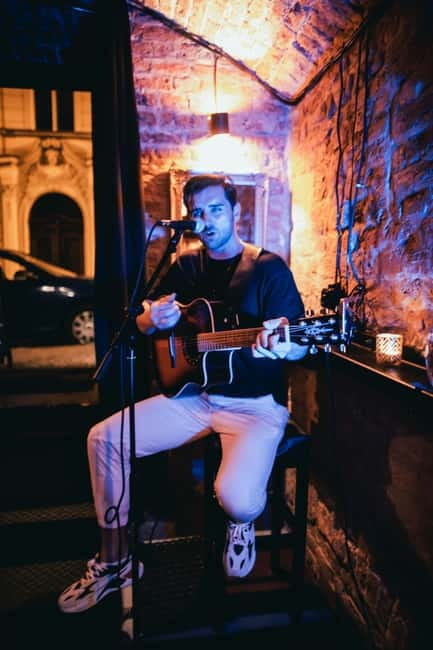 Wednesday Night Live Music with Cocktails - Arriving before 10:30 p.m.