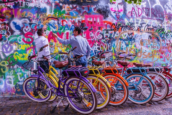 Winter Ride on eBike in Prague - Group size, pace, and family suitability